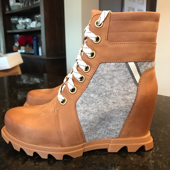 New Sorel Joan of Arctic Wedge III Lexie Bootie, Ankle Boots, Tan Lace Booties - Picture 15 of 16